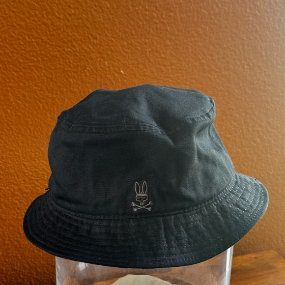 Psycho Bunny Black Bucket Hat With Gray Emblem EUC! - Picture 1 of 8